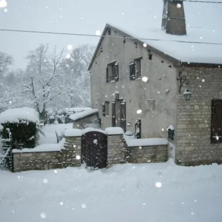 Charmante Maison Historique Avec Jardin A - Charme, Cheminee, Et Serenite - Fr-1-585-67 *