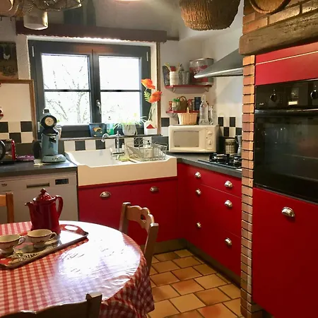 Сasa de vacaciones Charmante Maison Historique Avec Jardin à - Charme, Cheminée, Et Sérénité - Fr-1-585-67 *