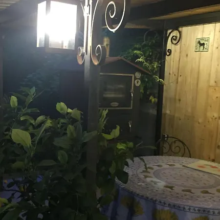 Charmante Maison Historique Avec Jardin A - Charme, Cheminee, Et Serenite - Fr-1-585-67 Vadelaincourt