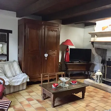 Charmante Maison Historique Avec Jardin A - Charme, Cheminee, Et Serenite - Fr-1-585-67