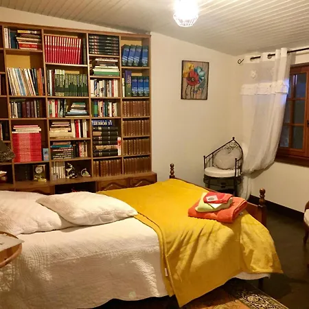 Сasa de vacaciones Charmante Maison Historique Avec Jardin à - Charme, Cheminée, Et Sérénité - Fr-1-585-67 Vadelaincourt