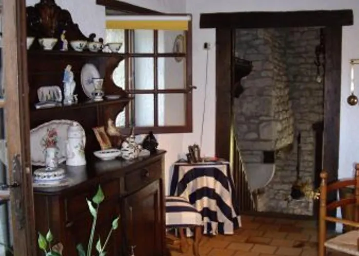 펜션 Charmante Maison Historique Avec Jardin A - Charme, Cheminee, Et Serenite - Fr-1-585-67